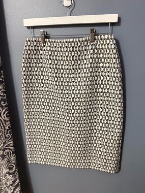 Isabella Demarco Classic Black and White Patterned Pencil Skirt
